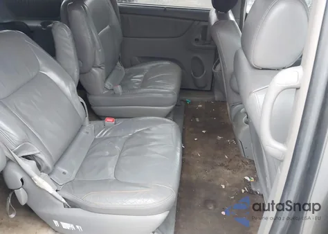 2005 Toyota Sienna Xle z USA, uszkodzony, nr VIN 5TDZA22C75S319875